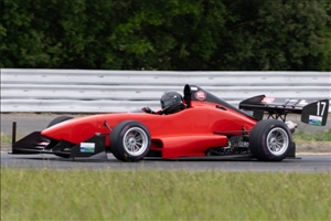 Steve Broughton (Hedley Bennett)