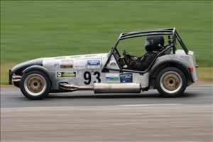 Nigle Fox took second in class (Hedley Bennett)