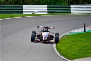 Pete Goulding opened his 2026 campaign with a run-off win (JCBPhotography.uk)